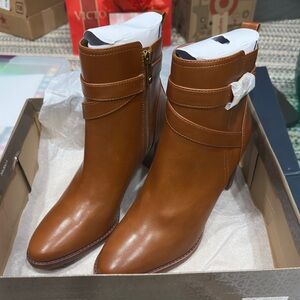 IN THE BOX Giani Bernini Caramel Ankle Booties